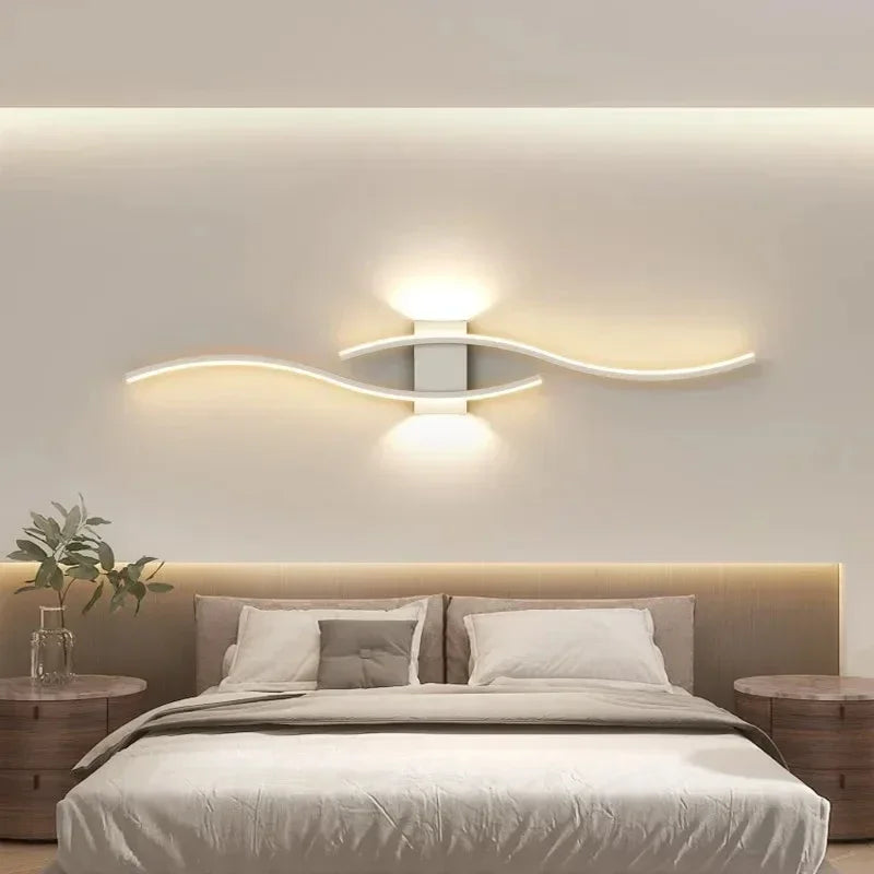מנורת קיר LED בעלת קשת כפולה NovaArc — שחור וזהב, בשליטה מרחוק - Desfino