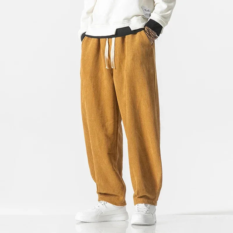 Pantaloni in velluto a coste dal taglio morbido — Vita con coulisse regolabile, polsini elasticizzati - Desfino