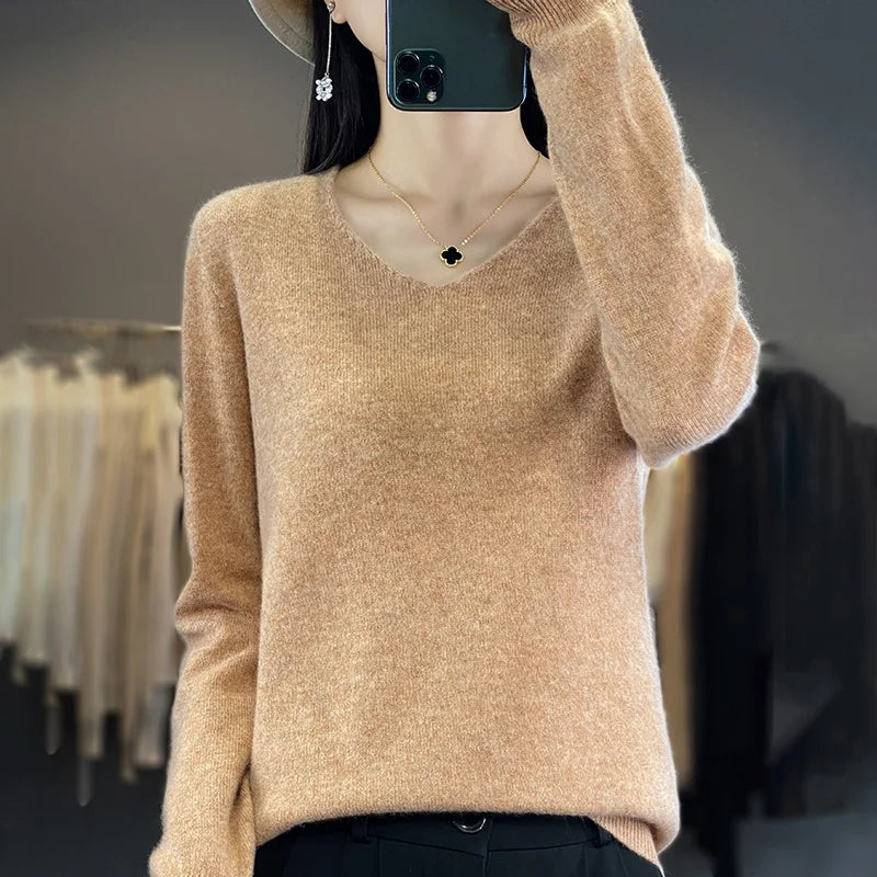 Maglione Solara con scollo a V — Vestibilità slim, 2 fili, 100% lana merino australiana extrafine - Desfino