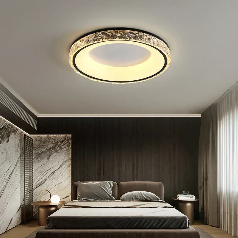 Marlow Chandelier - Finitura dorata, dettagli circolari in cristallo, 19.6 × 3.1 in - Desfino
