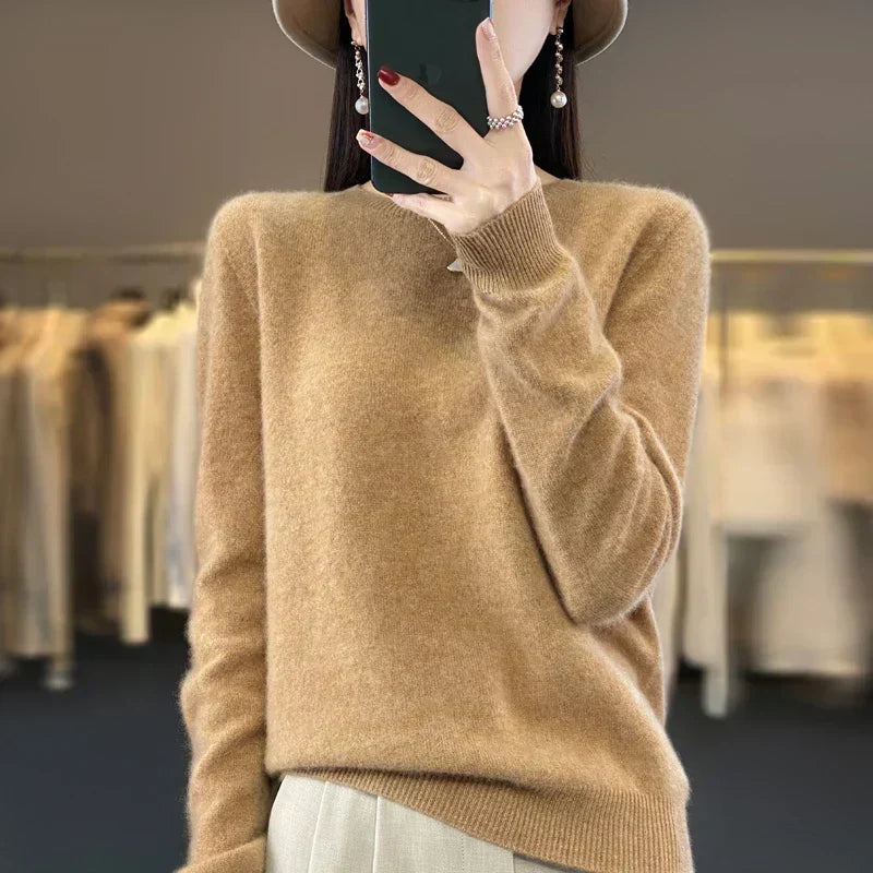 LyraLux Women's Classic O-Neck Merino Wool Sweater - Desfino