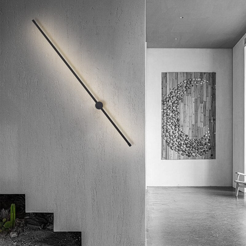 Aplica de perete minimalistă AureaNova — lumină LED modernă, aurie/neagră - Desfino