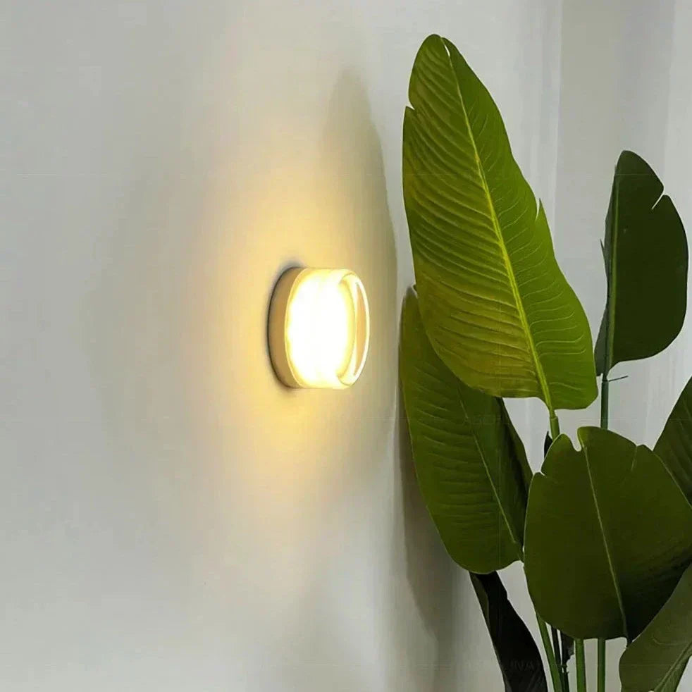 NovaLume væglampe i glas — Lumenari Studio, integreret LED - Desfino