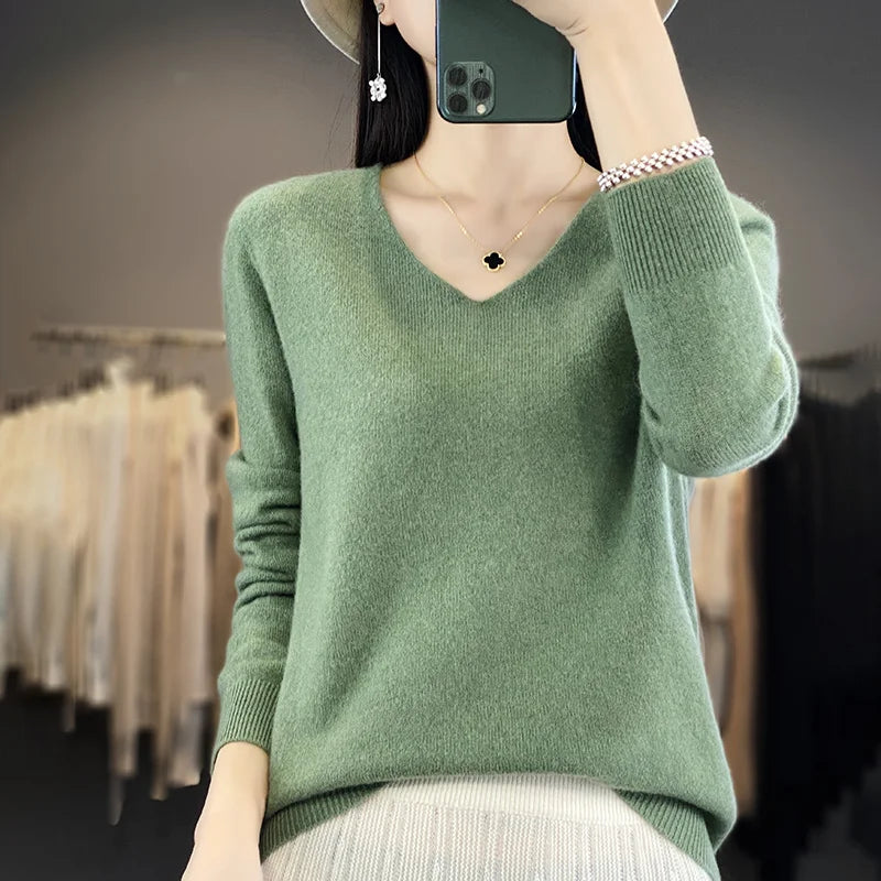 Maglione Solara con scollo a V — Vestibilità slim, 2 fili, 100% lana merino australiana extrafine - Desfino