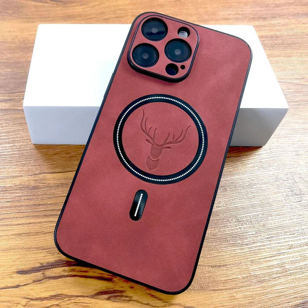 Etui Cedar Vale na iPhone'a — emblemat jelenia, kompatybilne z MagSafe - Desfino