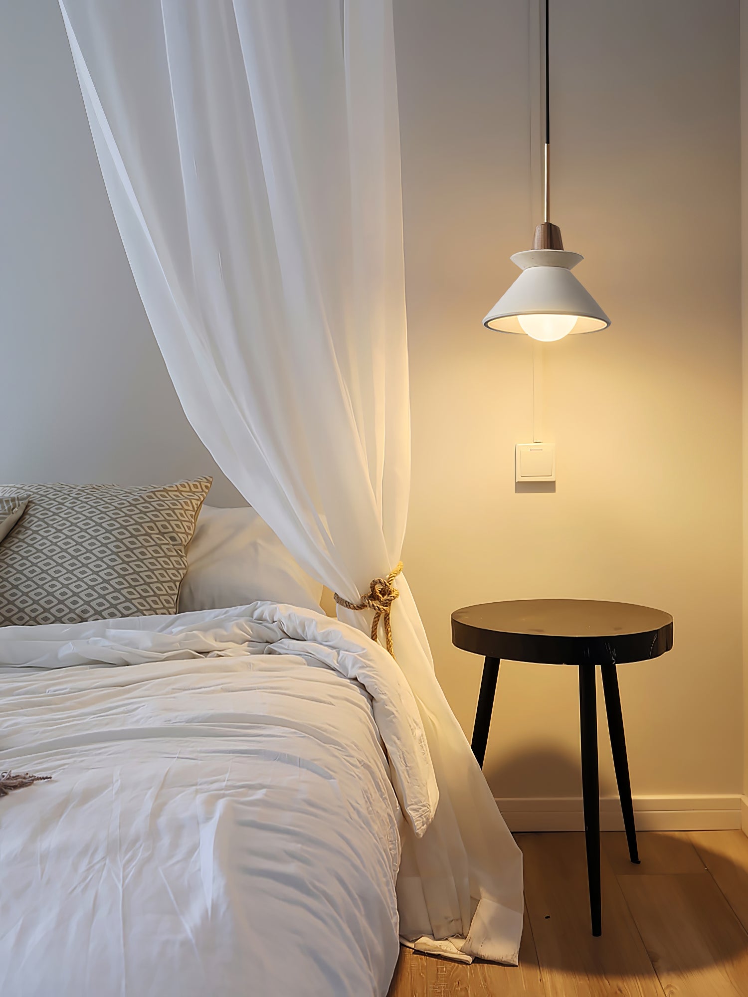 Scandinavian Pendant Lamp for Bedroom | Desfino