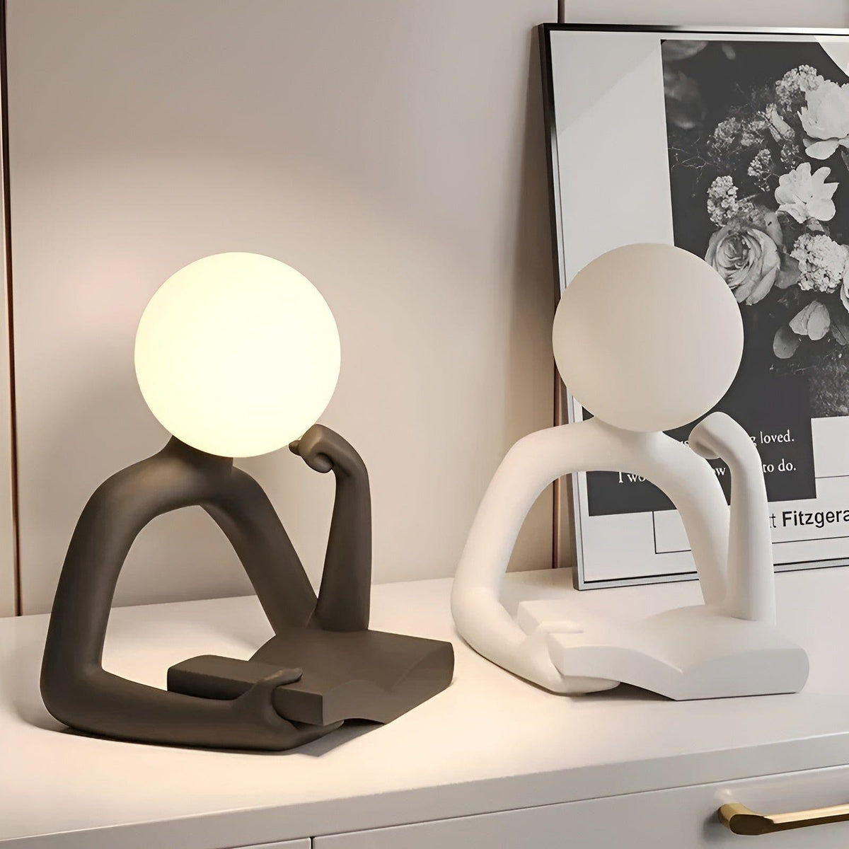 Candeeiro de mesa moderno abstrato Ardentis — Candeeiro de secretária escultural - Desfino