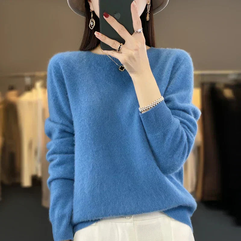 LyraLux Women's Classic O-Neck Merino Wool Sweater - Desfino