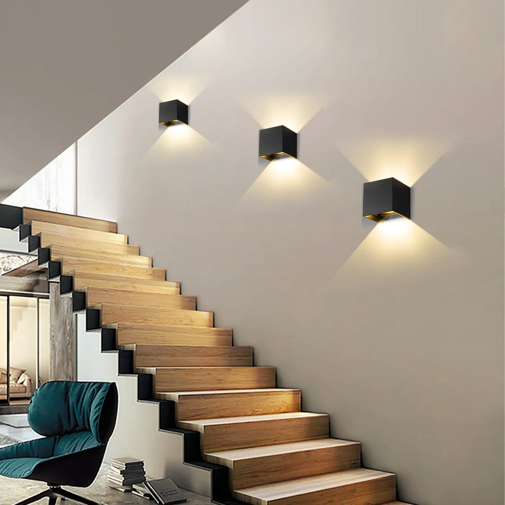 מנורת קיר אלחוטית מתכווננת הנטענת באמצעות USB Lumiara — תאורה למשך 65 שעות - Desfino