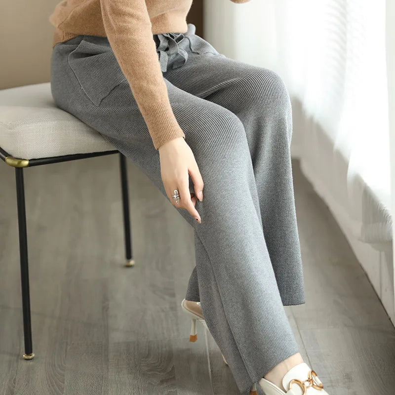 Aveline 100% Wool Relaxed-Fit Wide-Leg Sweatpants - Desfino