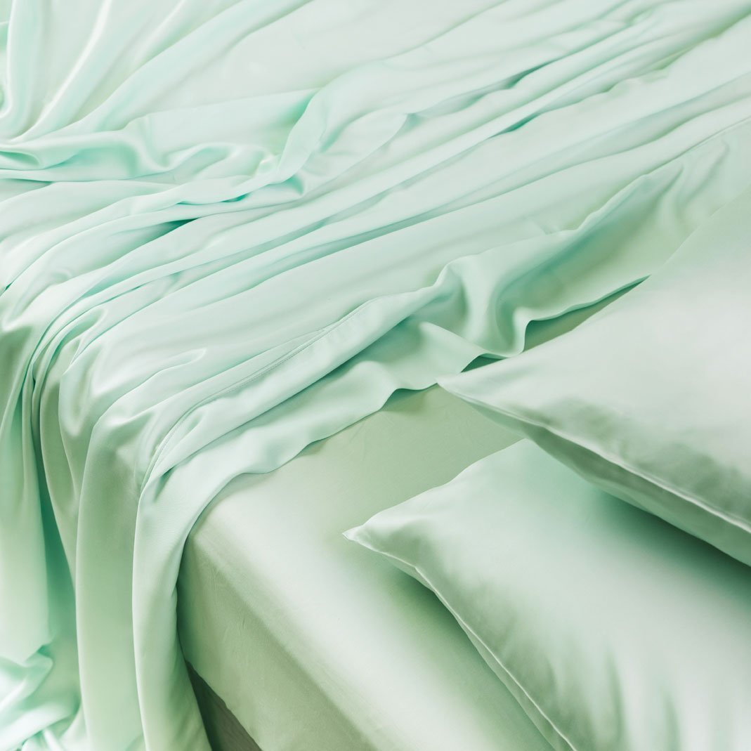 AureaLoom Bamboo Lyocell Silkweave Flat Sheet — Cooling - Desfino