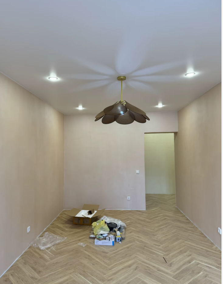 Elegancka lampa wisząca z płatkami kwiatów — ciepłe, nastrojowe światło - Desfino