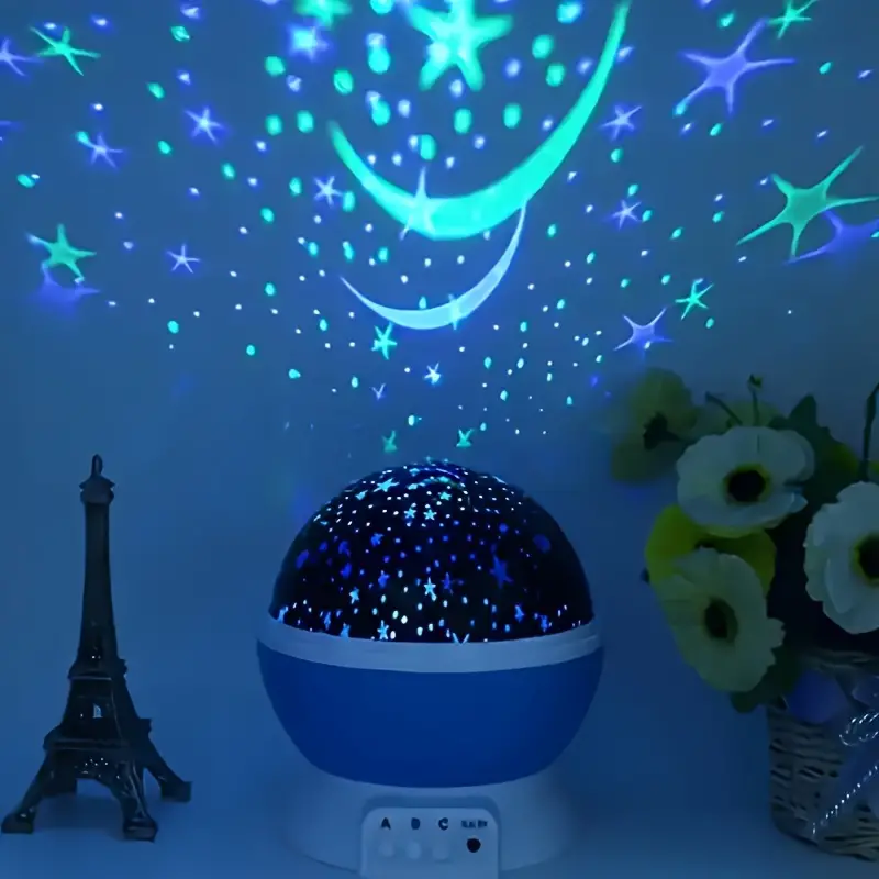 מנורת לילה מקרינה שמיים זרועי כוכבים AstraGlow — מנורת לילה לילדים - Desfino