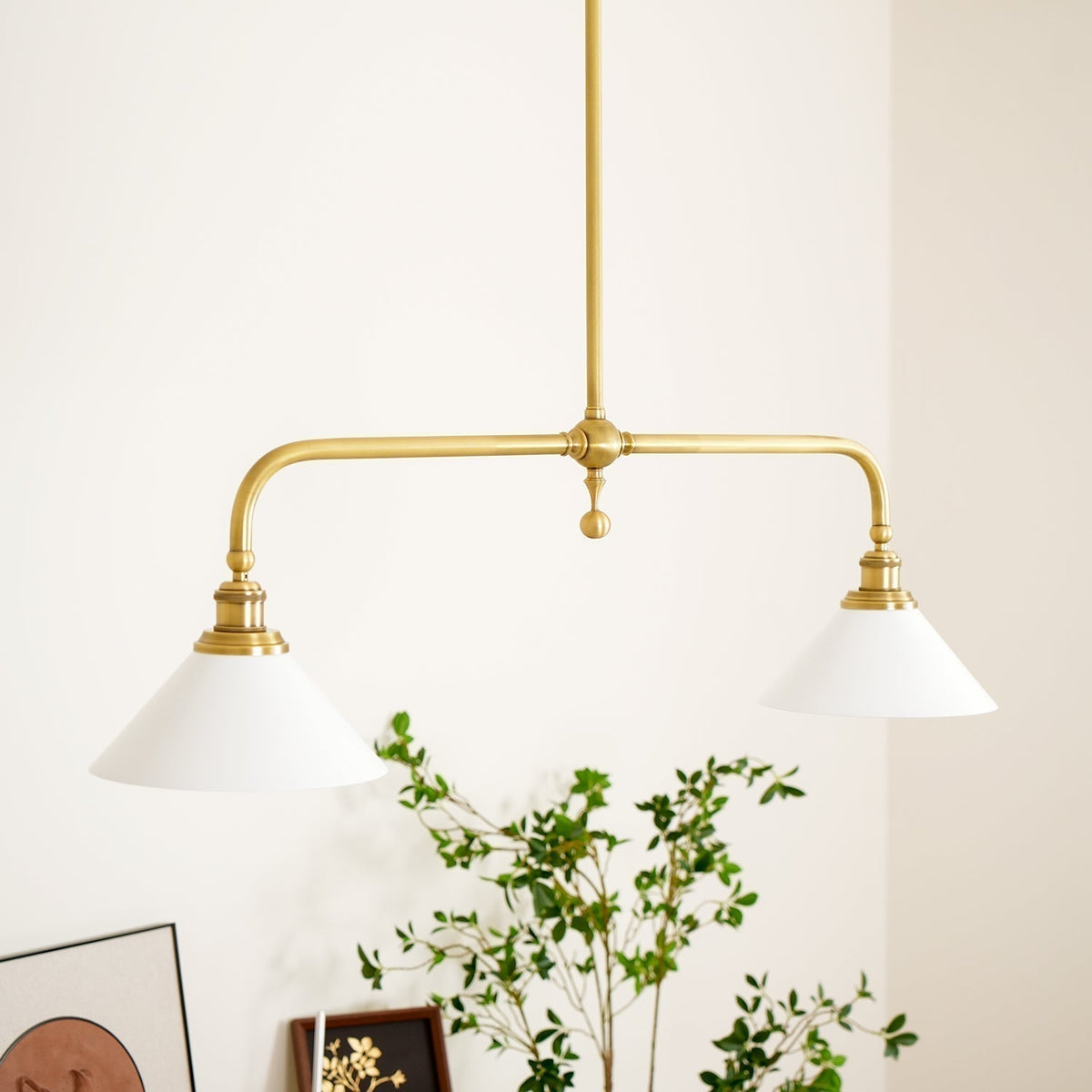 Candeeiro suspenso de vidro vintage AstraVex — Abat-jour branco, design de duas lâmpadas - Desfino