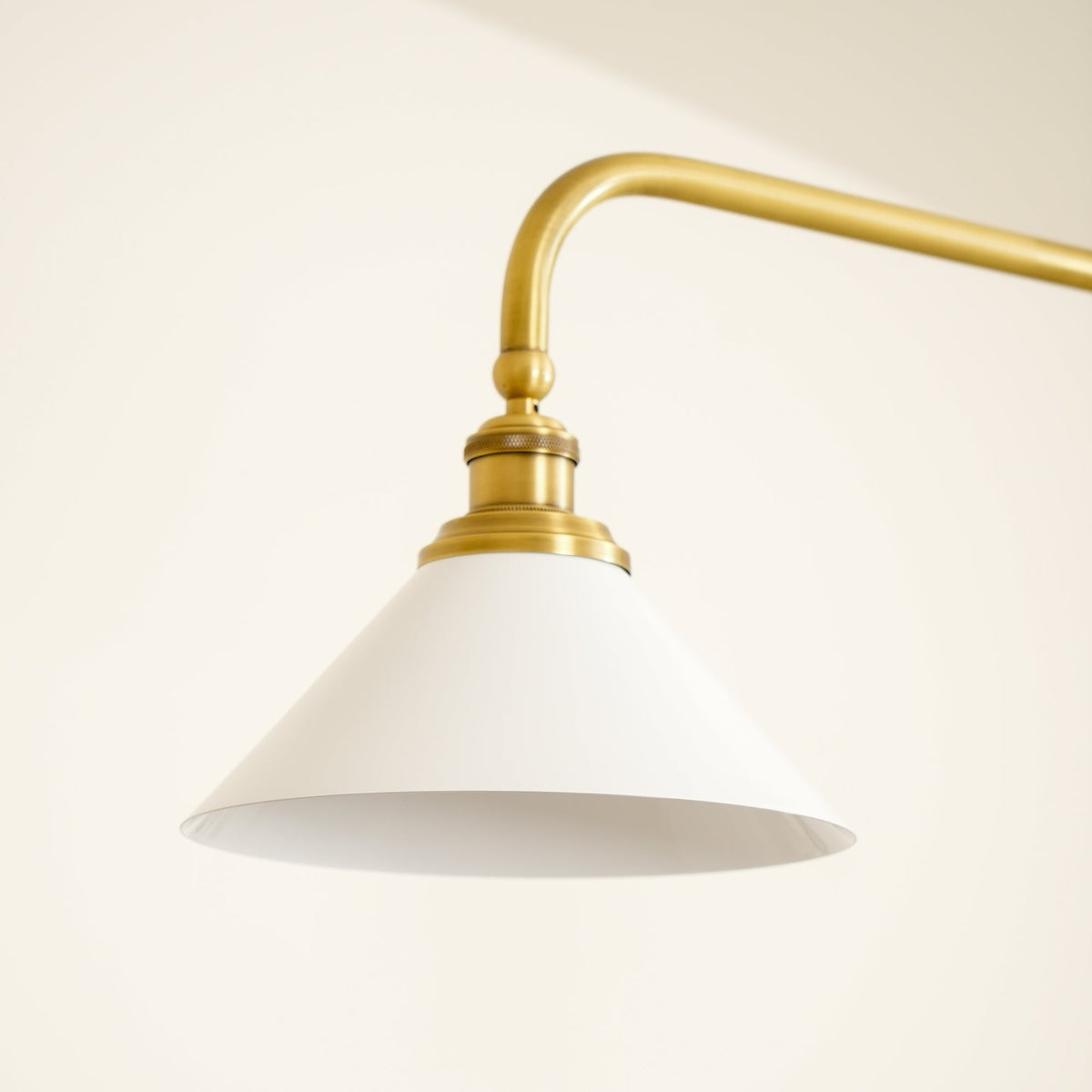 Candeeiro suspenso de vidro vintage AstraVex — Abat-jour branco, design de duas lâmpadas - Desfino