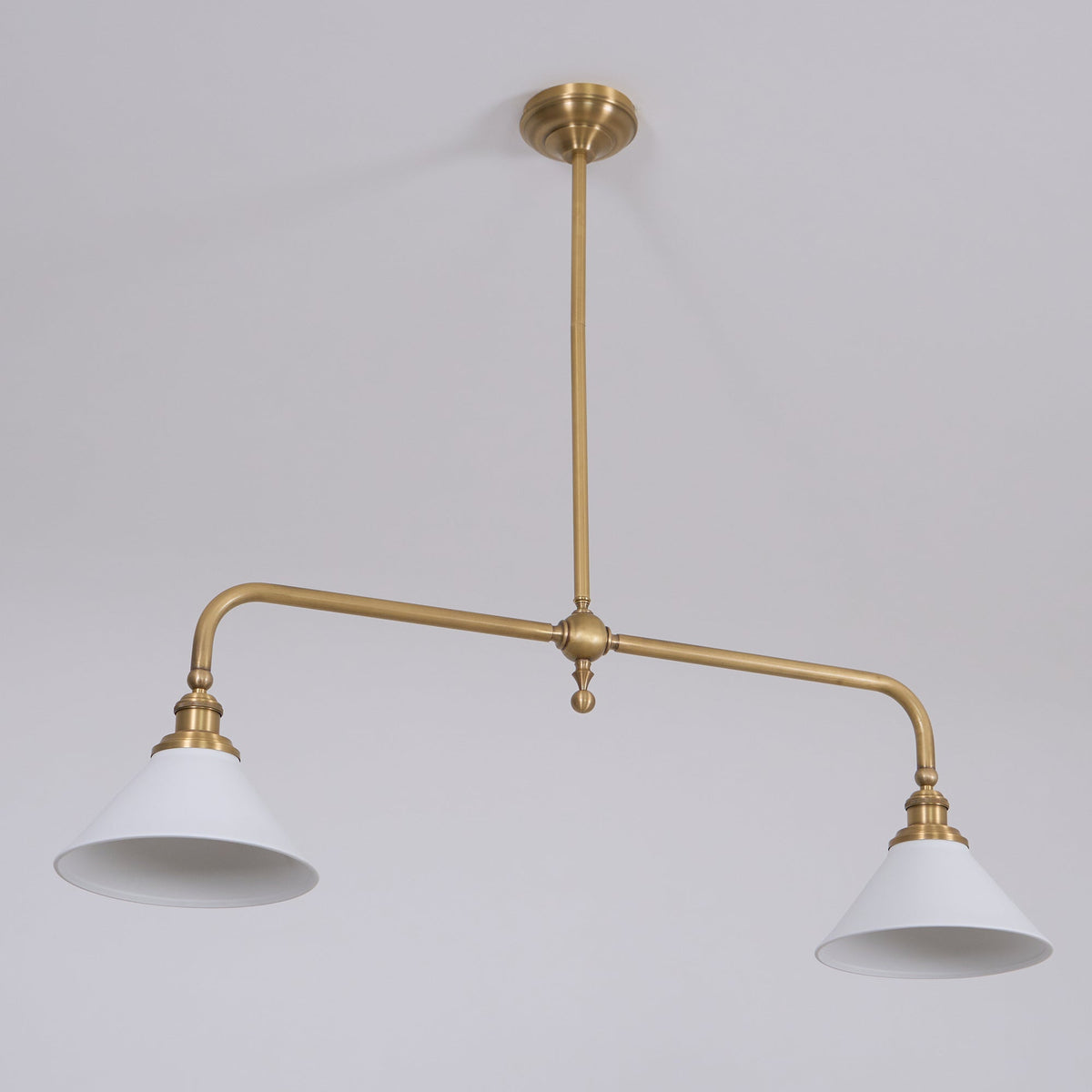Candeeiro suspenso de vidro vintage AstraVex — Abat-jour branco, design de duas lâmpadas - Desfino