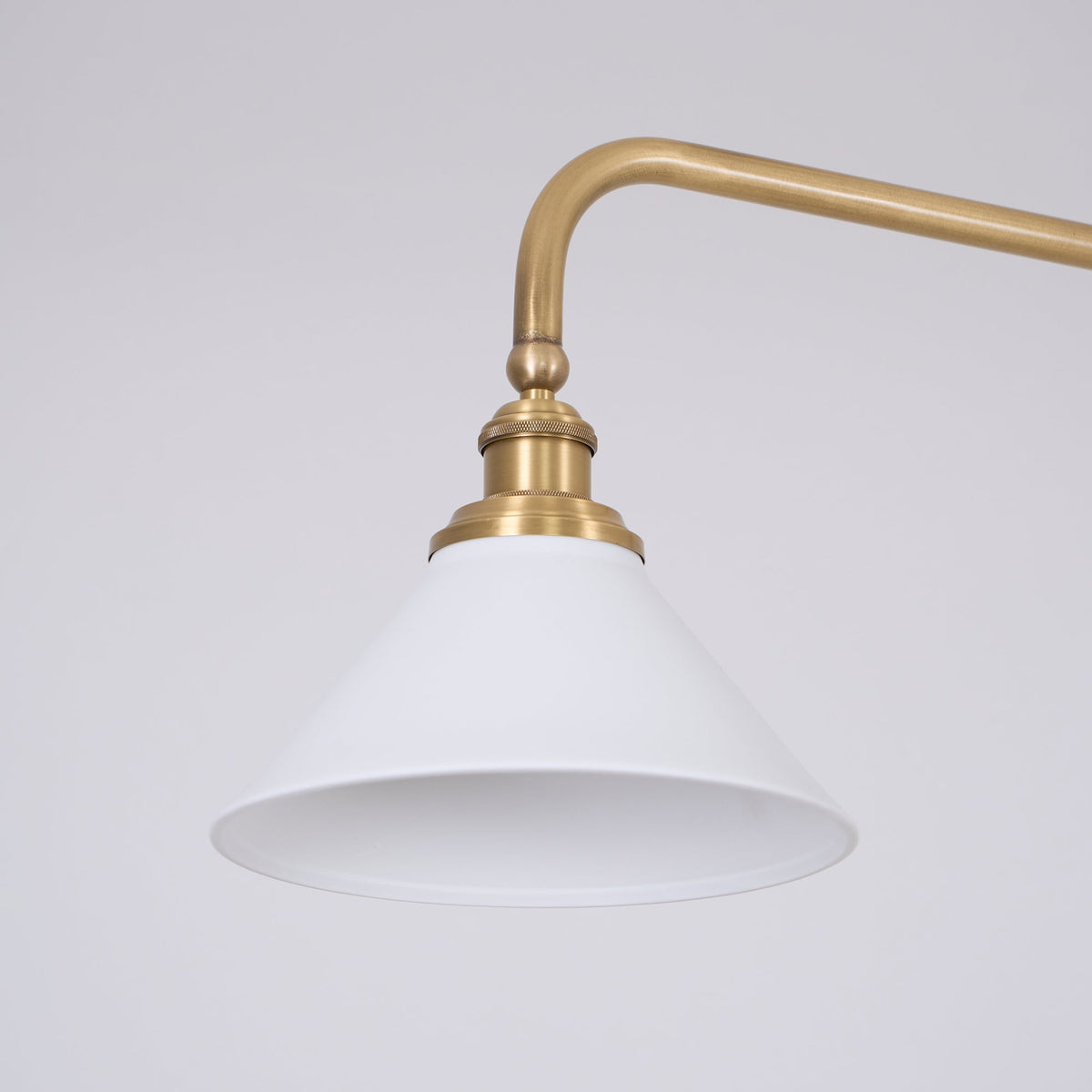 Candeeiro suspenso de vidro vintage AstraVex — Abat-jour branco, design de duas lâmpadas - Desfino