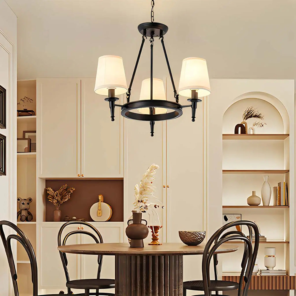 Vintage-Kronleuchter aus Metall und Stoff mit ringförmigem Design | Desfino
