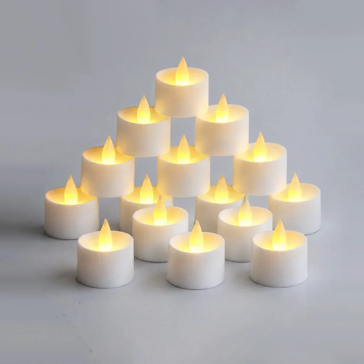 Realistische flammenlose LED-Teelichter, 100er-Pack × 18 | Desfino