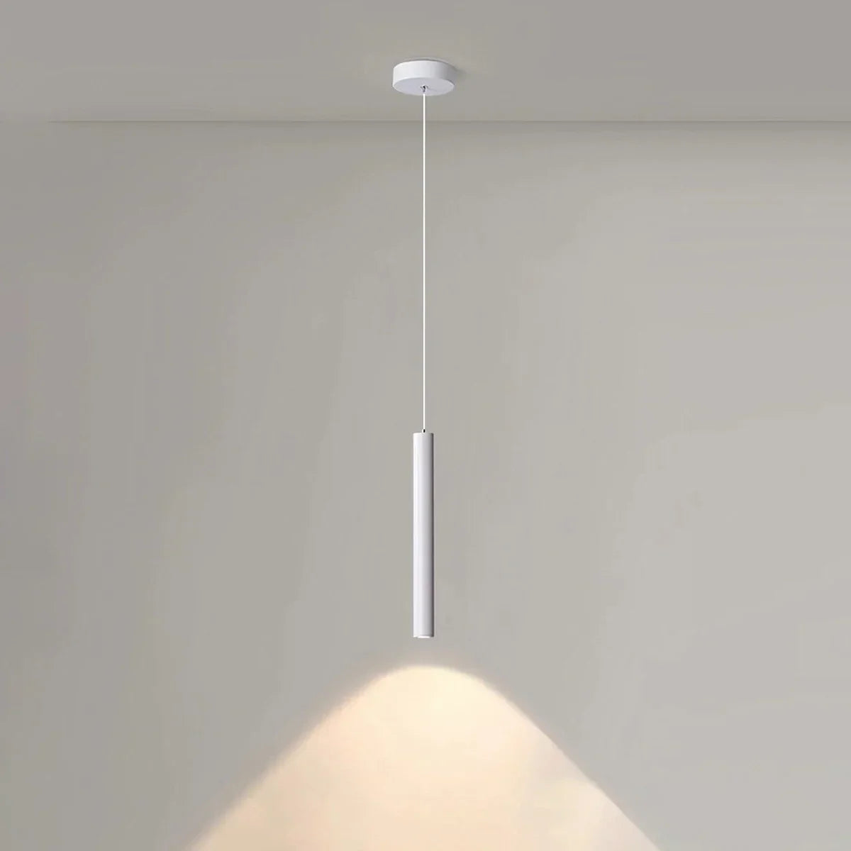 Moderne lange LED-Rohr-Pendelleuchte als Nachttischlampe | Desfino