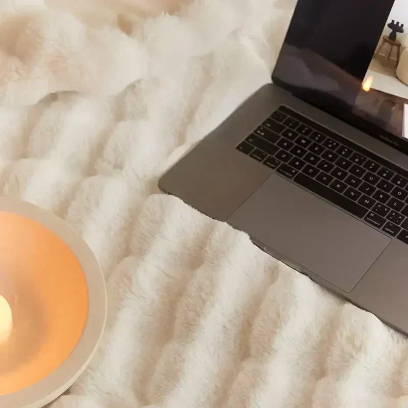 WinterGlow Plush Wool Blanket — Ultra-Soft Throw by AurynWool - Desfino