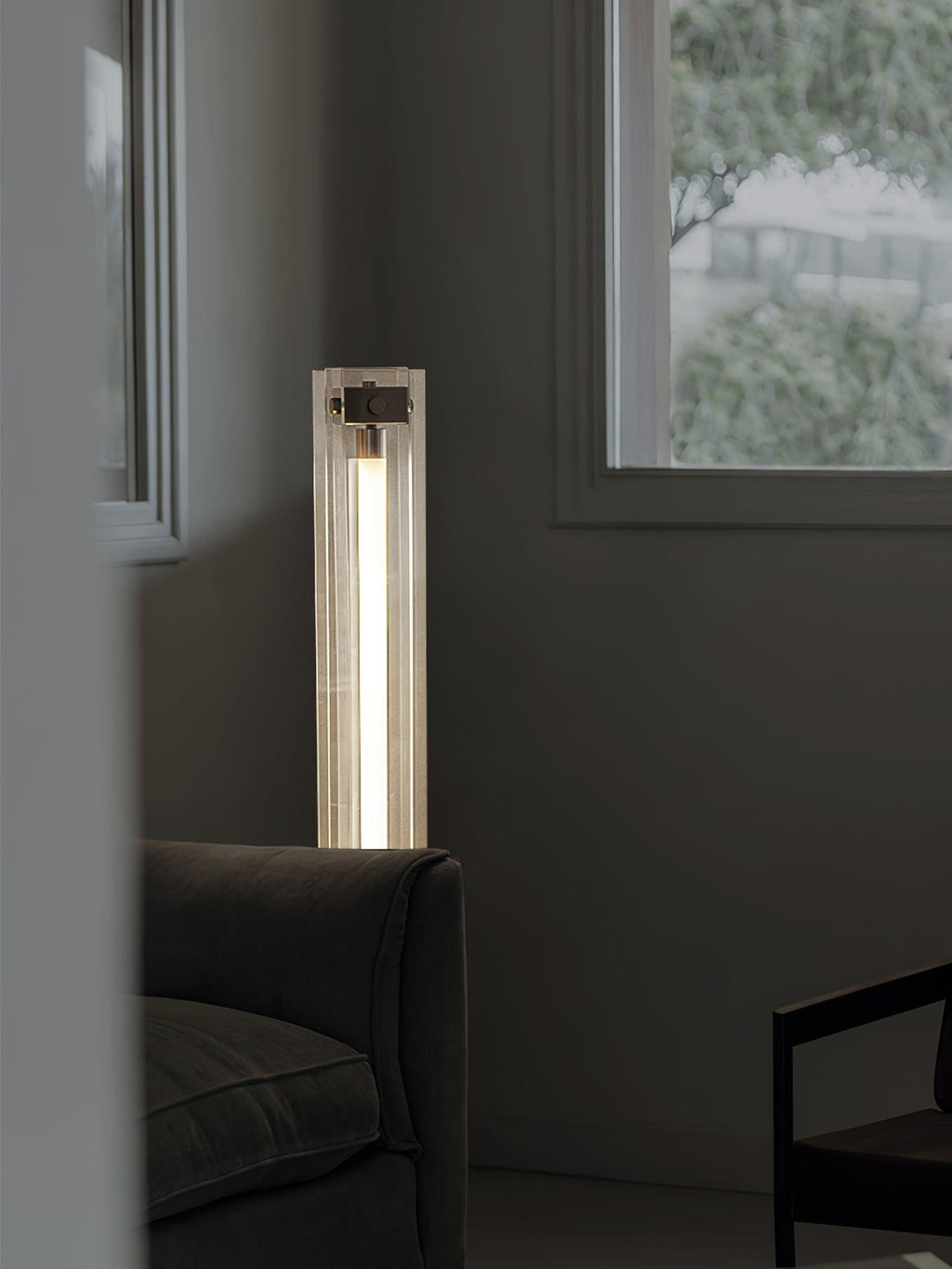 Minimalistische M29-Glasstehleuchte – industrieller Stil