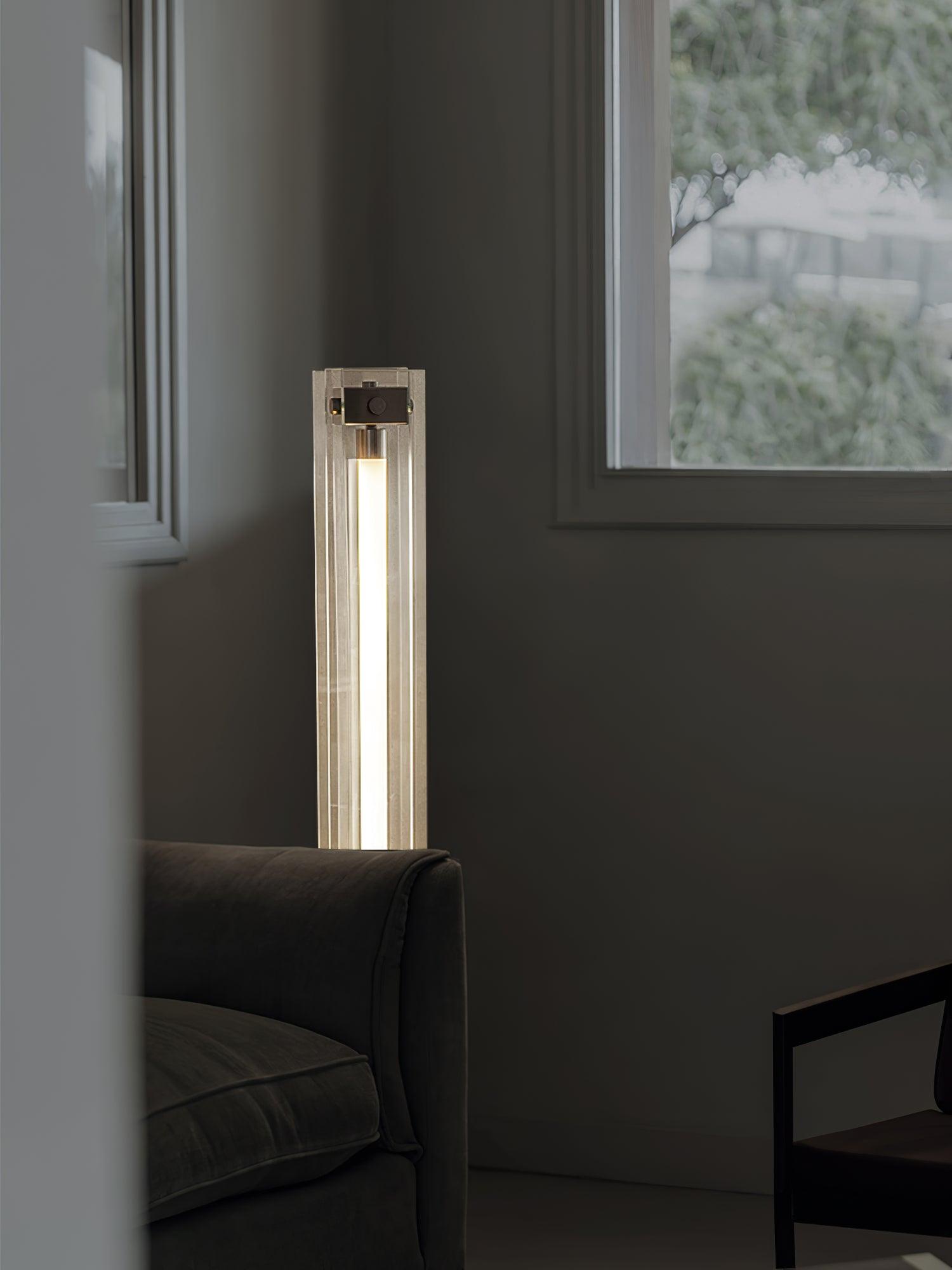Minimalistische M29-Glasstehleuchte – industrieller Stil