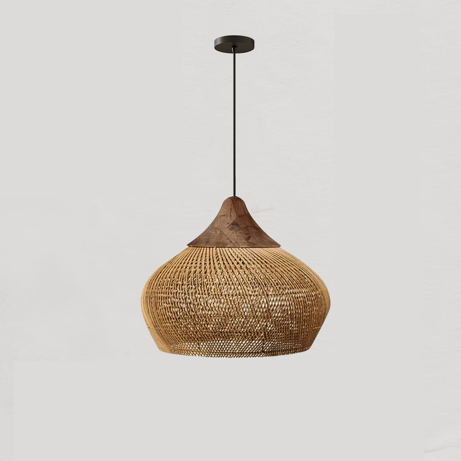 Pendelleuchte aus geflochtenem Rattan – kunstvoll handgewebtes Muster