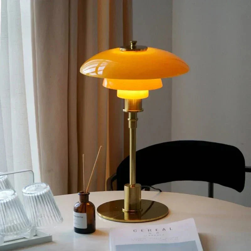 Stolní lampa Asteri ve stylu art deco — výrazný geometrický vzor - Desfino