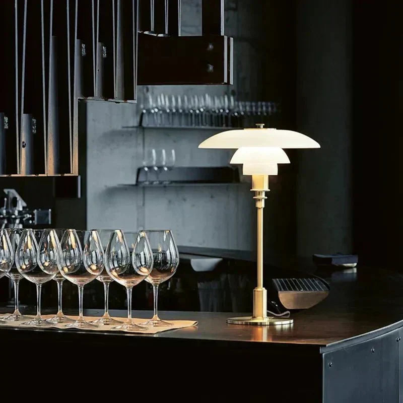 Stolní lampa Asteri ve stylu art deco — výrazný geometrický vzor - Desfino