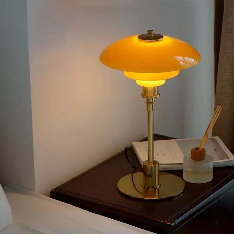 Stolní lampa Asteri ve stylu art deco — výrazný geometrický vzor - Desfino