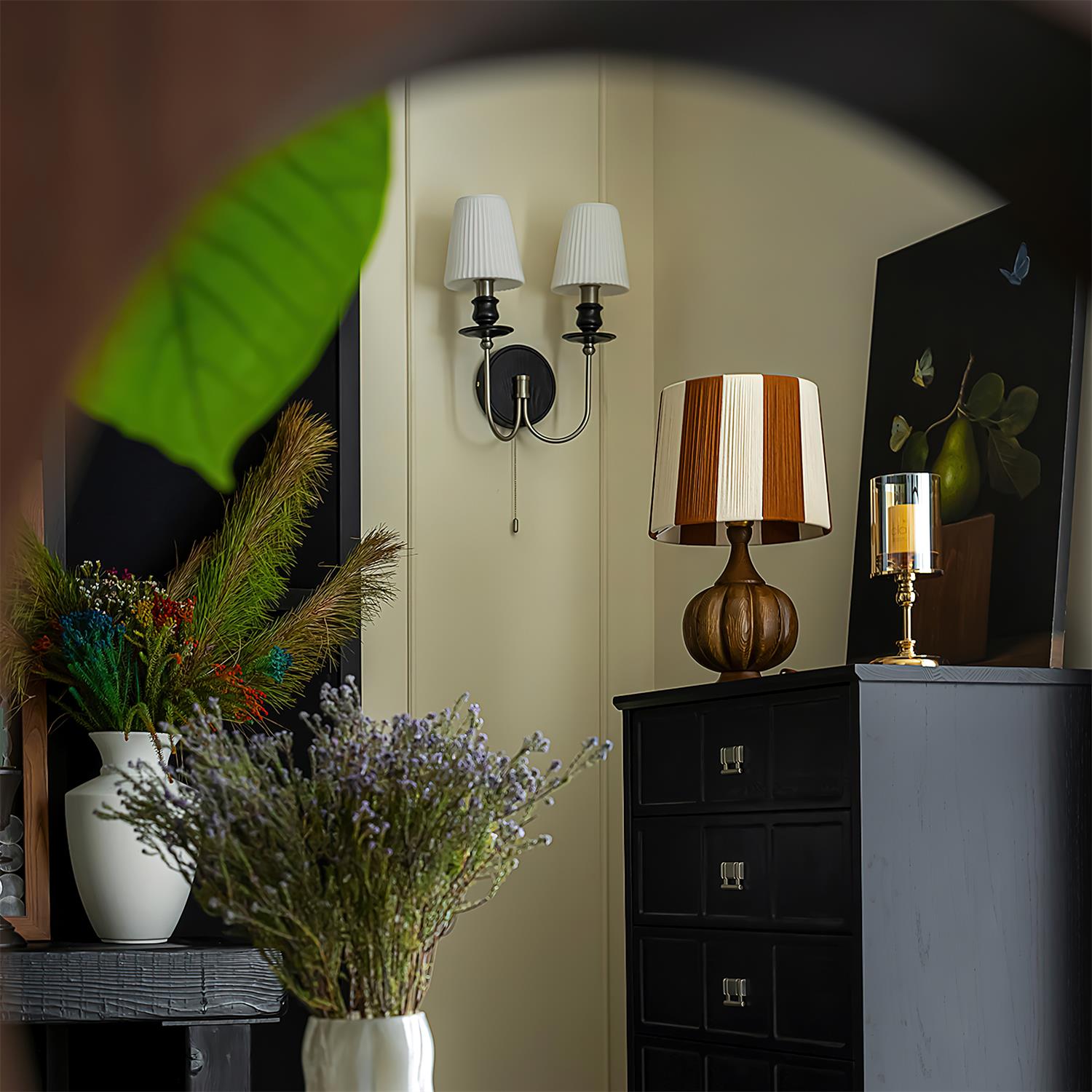 Harmonische, kräftig gestreifte Tischlampe