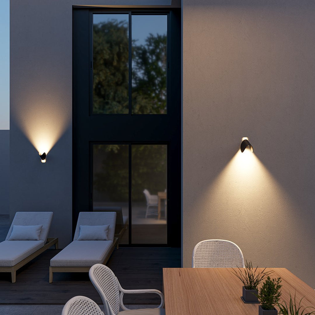 Applique murale moderne LumaTwist — LED chaude à lumière diffuse, profil mince - Desfino