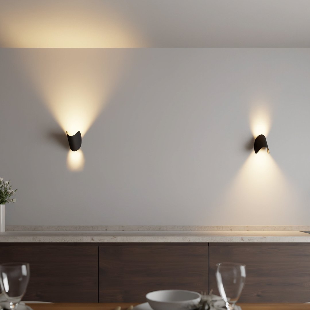 Applique murale moderne LumaTwist — LED chaude à lumière diffuse, profil mince - Desfino