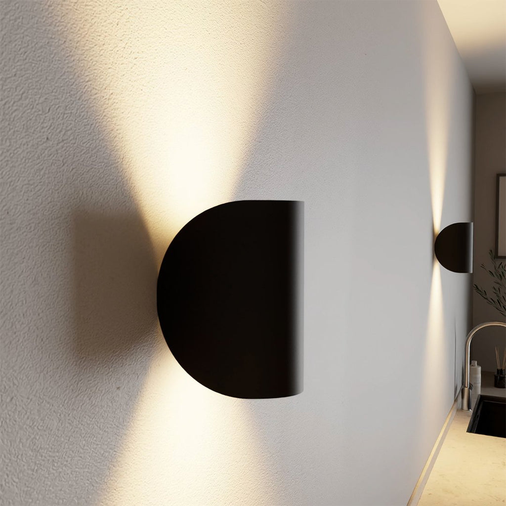 Applique murale moderne LumaTwist — LED chaude à lumière diffuse, profil mince - Desfino