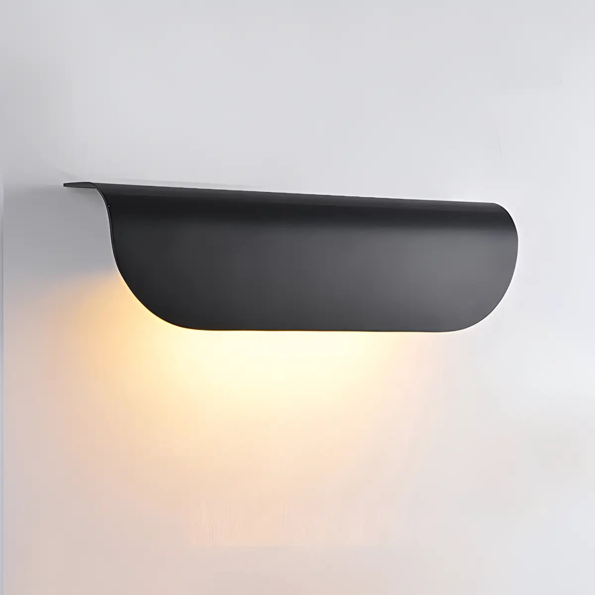 Curled Leaf Outdoor Wall Light | Desfino