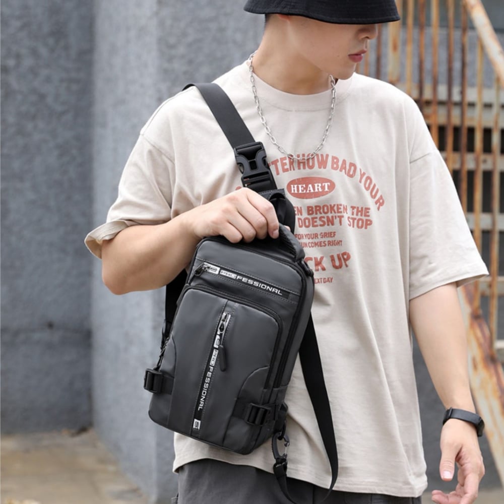 Vodotěsná crossbody taška AeroCarry — prostorné přihrádky - Desfino