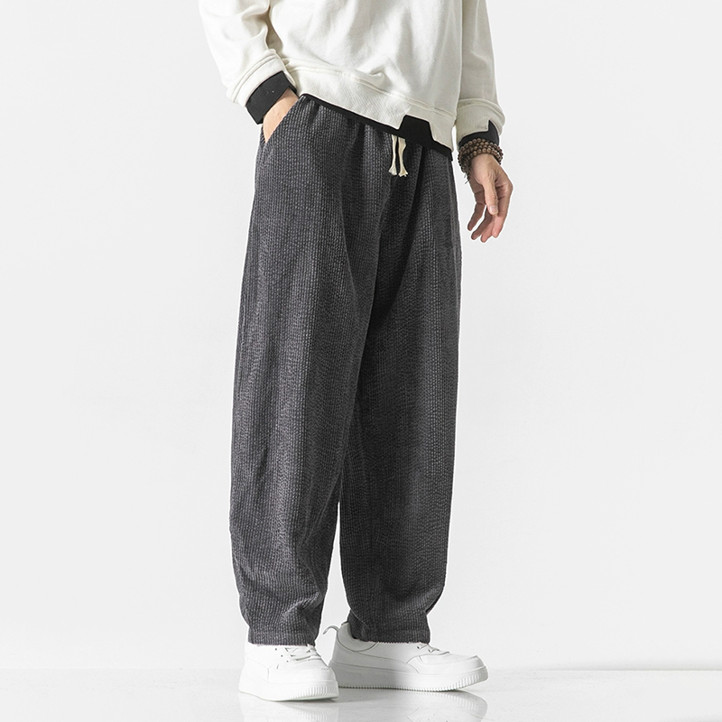 Pantaloni in velluto a coste dal taglio morbido — Vita con coulisse regolabile, polsini elasticizzati - Desfino