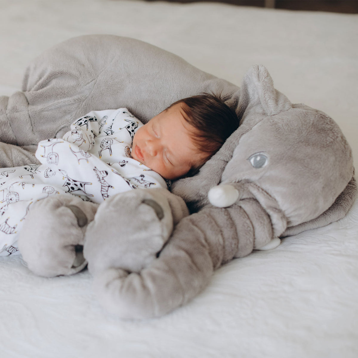 Almohada de peluche para abrazar con forma de elefante SnugPhant — Compañero de felpa suave - Desfino