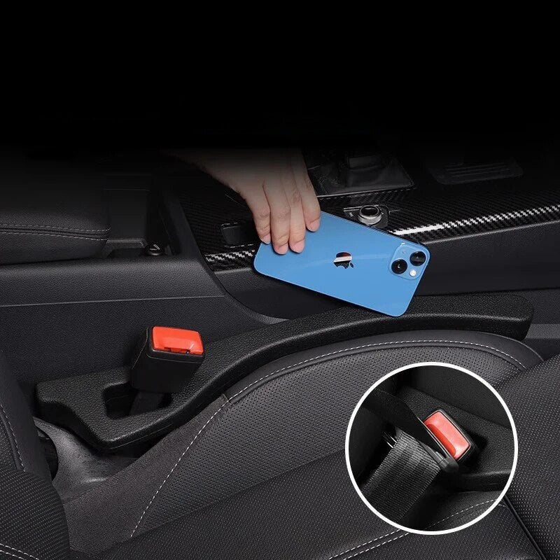 SeatSafe カーシート隙間埋めクッション - 工具不要、取り外し可能なデザイン - Desfino