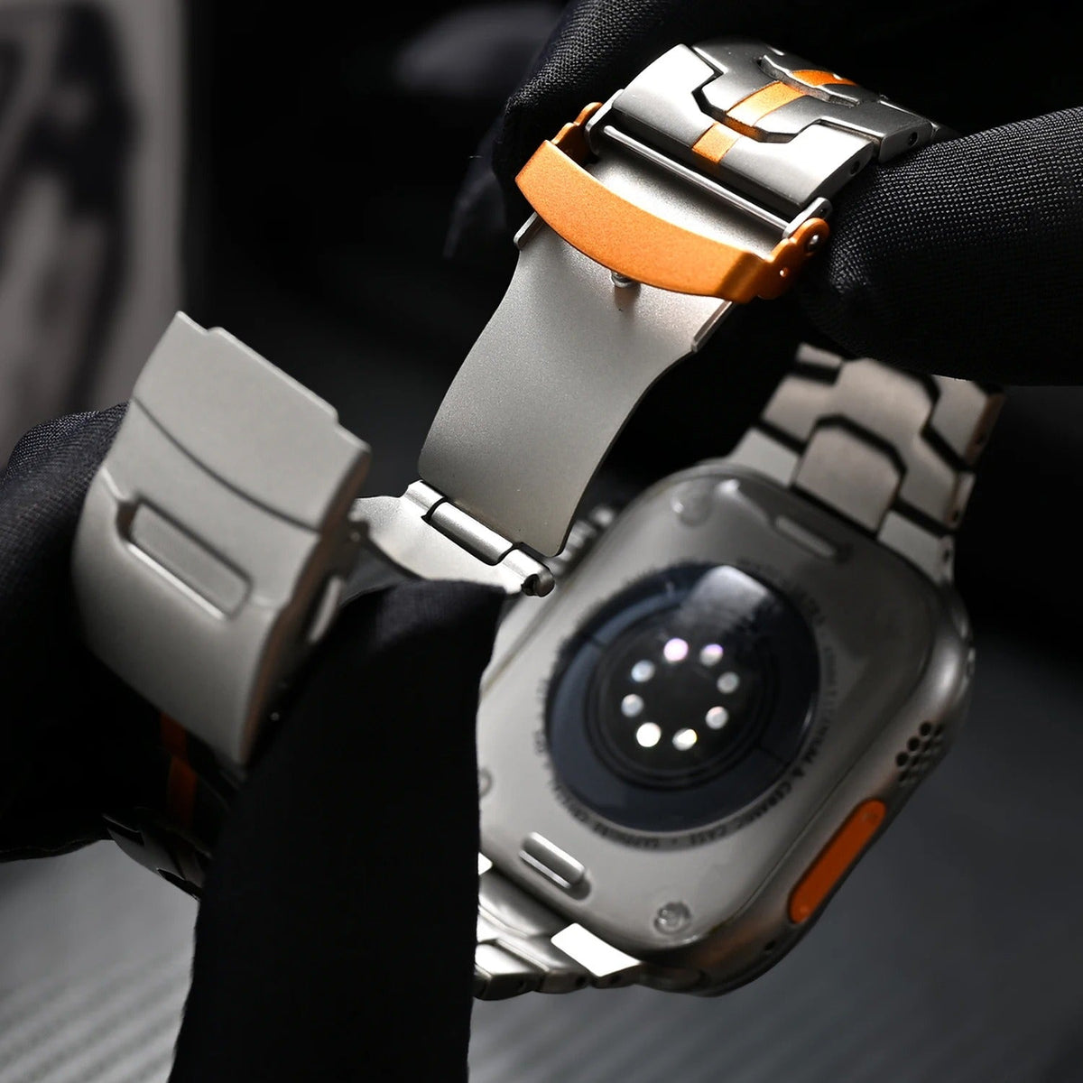 Cinturino in titanio per Apple Watch Veralis — Fibbia ipoallergenica - Desfino