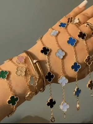 SylvaClove Clover Bracelet — Four Delicate Floral Charms - Desfino