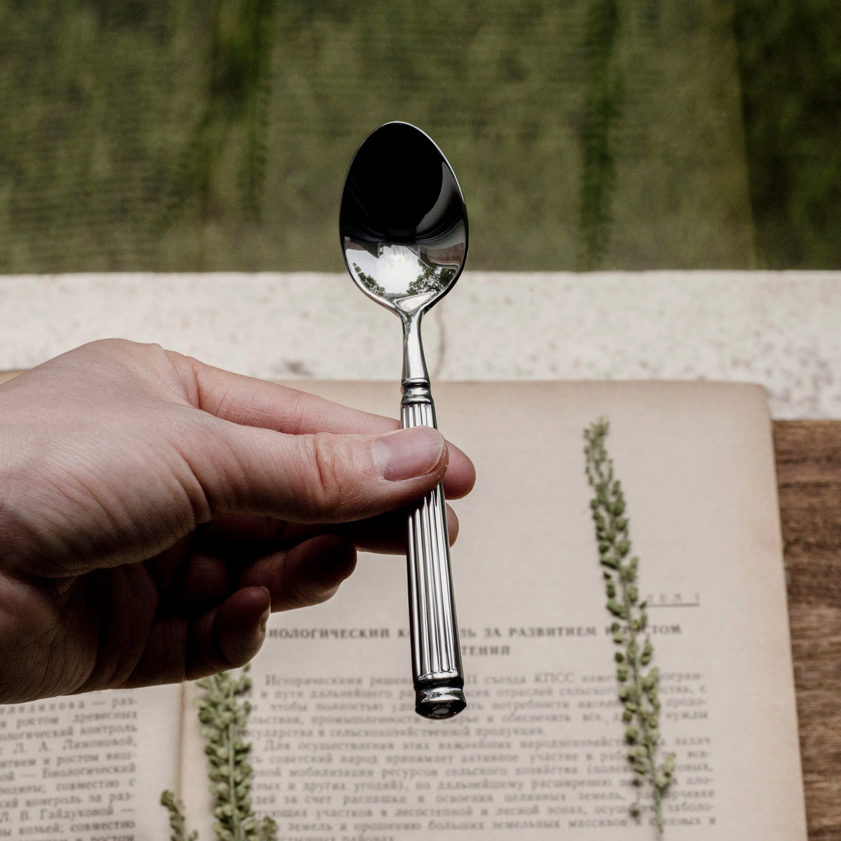 Bellemont Roman Flatware Set — Heavyweight, Classical Pillar Design - Desfino