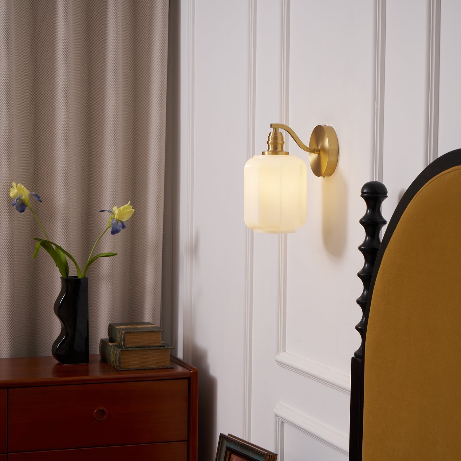 Henry Wall Lamp — 15x25cm Damp Rated Compact Light