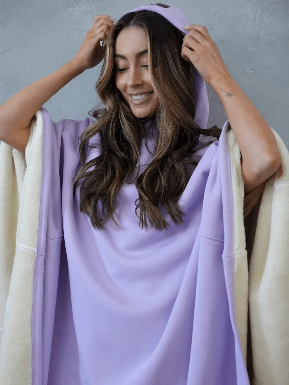 ArcticFlare LumaWeave kapucnis pulóver — Oversize szabás, rendkívül puha, stresszcsökkentő - Desfino