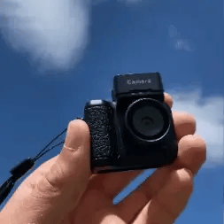 NovaKee mini-digitalkamera — vintage-design, retrobilder - Desfino