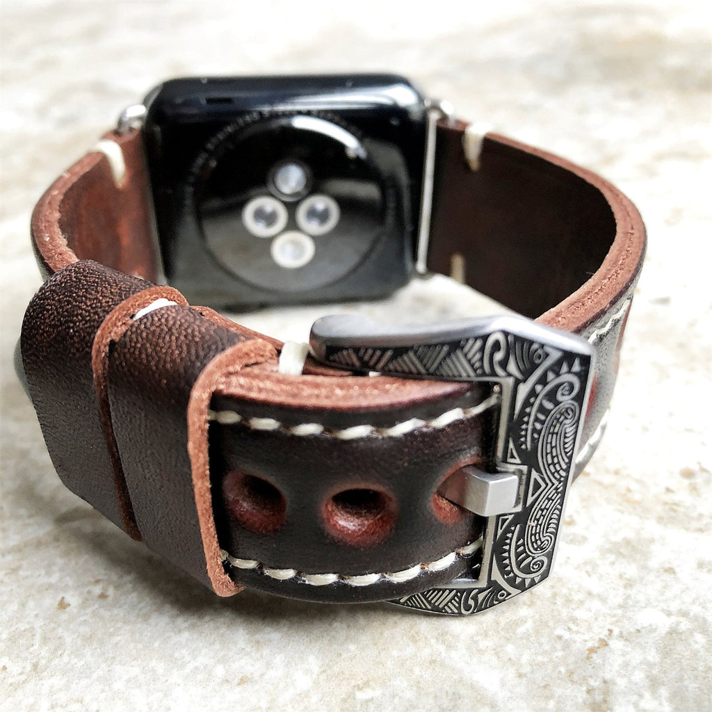 Sera Apple Watch-armband — handgraverat läder, präglat mönster - Desfino