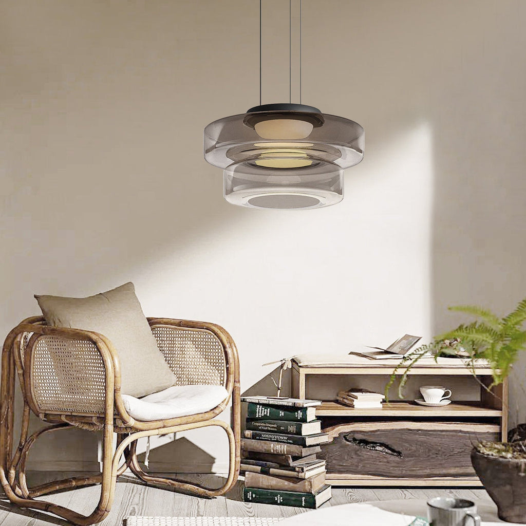 Suspension de plafond en verre Asteron inspirée de la lune et du Bauhaus - Desfino