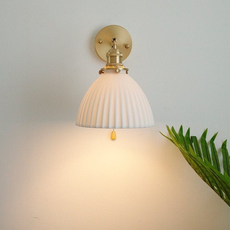 Applique da parete fatta a mano — Paralume a coppa plissettato in ceramica, lampadina inclusa - Desfino