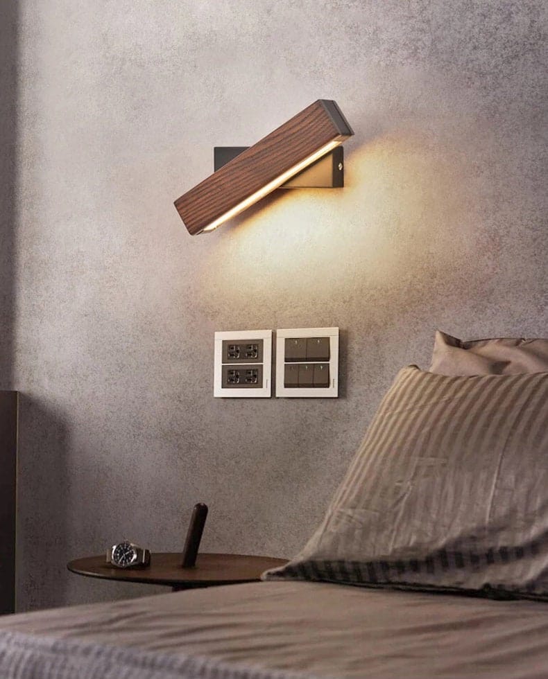 Applique LED da comodino in legno di frassino NordiGlow — Girevole, dimmerabile - Desfino